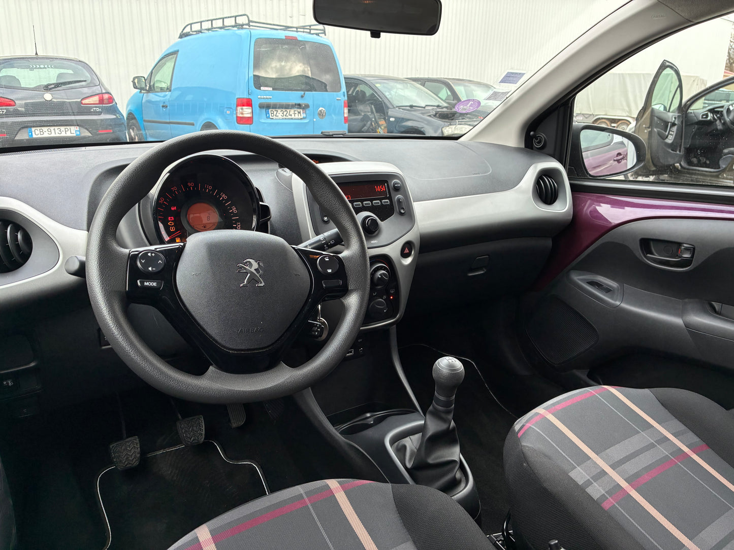 PEUGEOT 108 1.2VTi