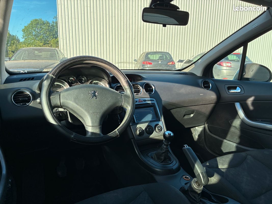 PEUGEOT 308 1.6HDi